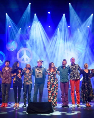 Dublin's Irish Tenors & The Celtic Ladies
